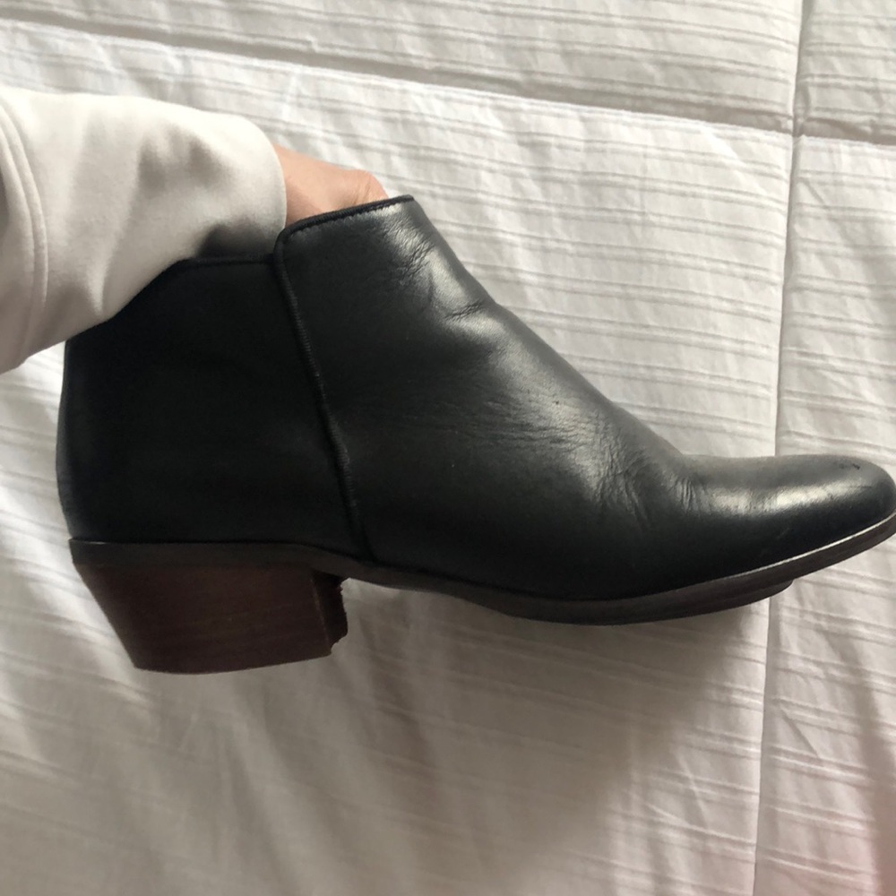 Black booties, very cute and comfortable!